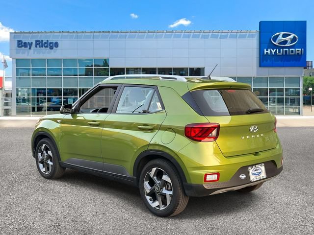 Used 2023 Hyundai Venue SEL w/ Cargo Package FWD image 7
