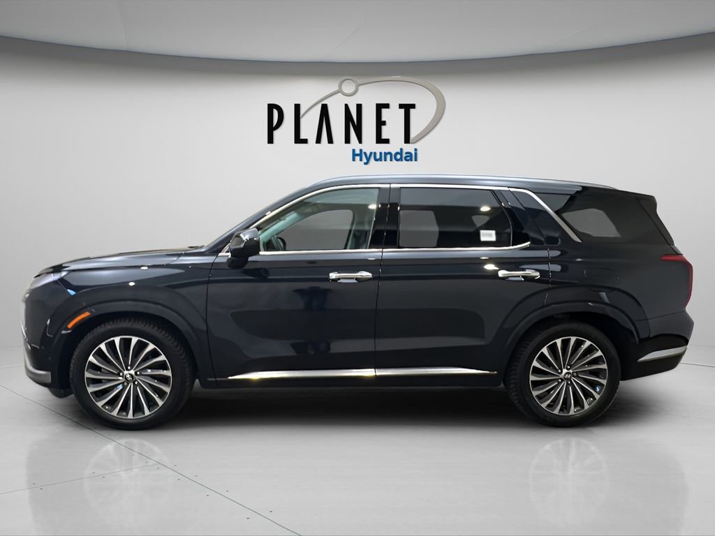 Used 2024 Hyundai Palisade Calligraphy image 2
