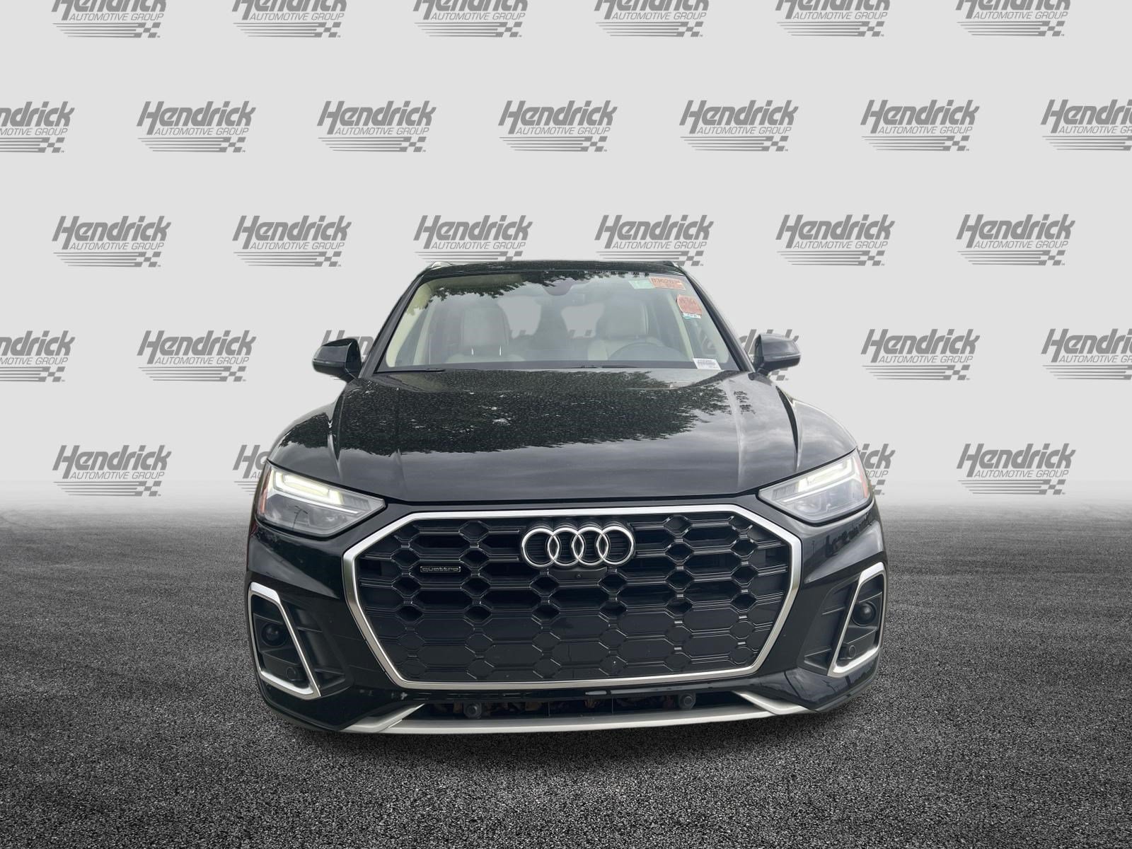 Used 2024 Audi Q5 2.0T Premium Plus w/ Premium Plus Package AWD/4WD image 3