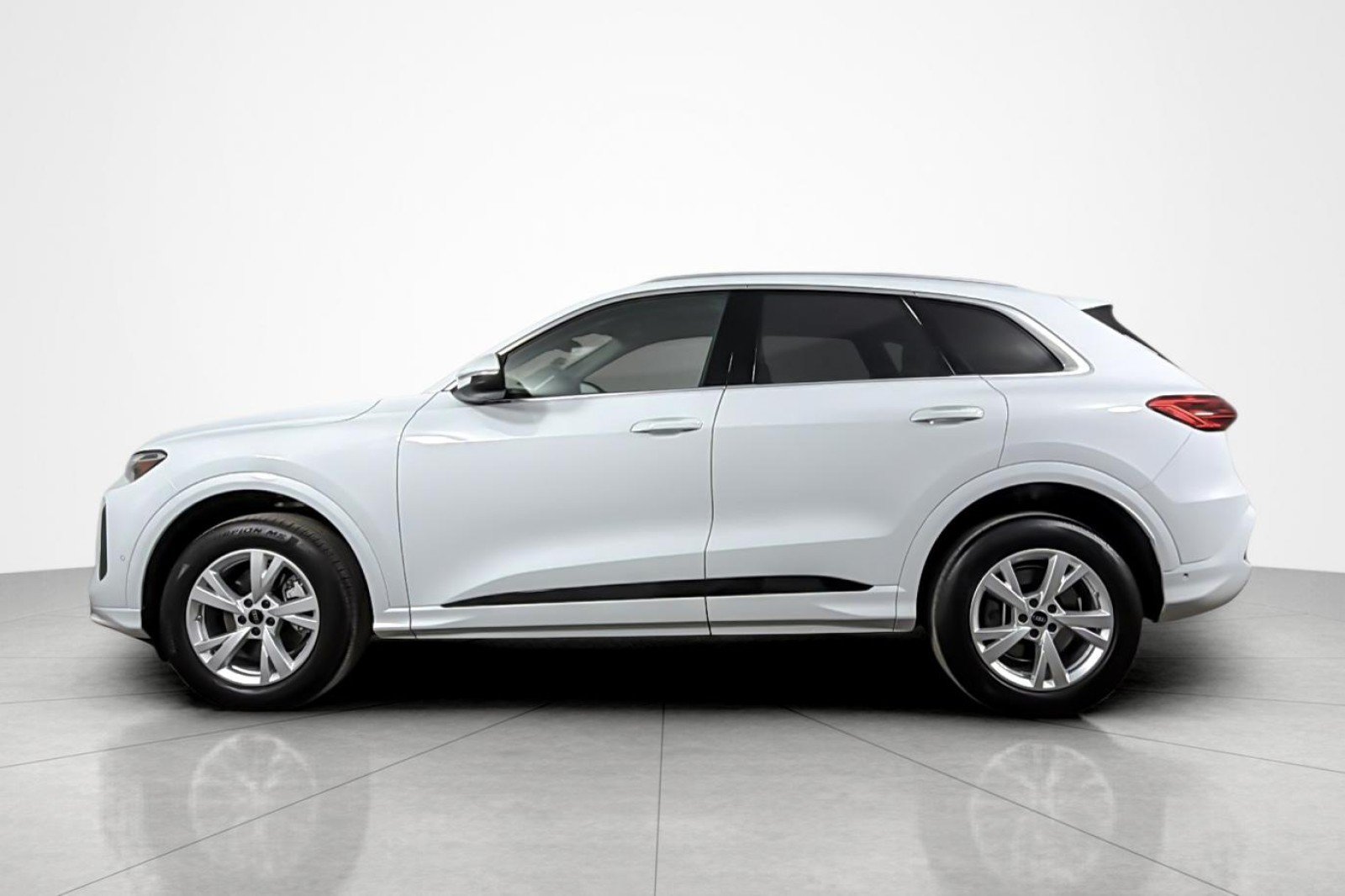 Used 2025 Audi Q5 Premium w/ Convenience Package AWD/4WD video 2