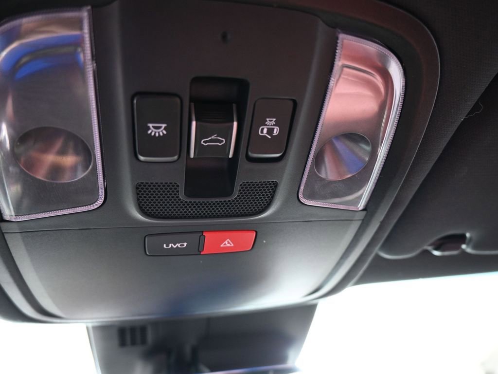 Used 2022 Kia Stinger GT-Line w/ Sun & Sound Package image 32