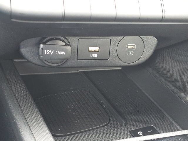 Certified 2025 Hyundai Elantra SEL FWD image 16
