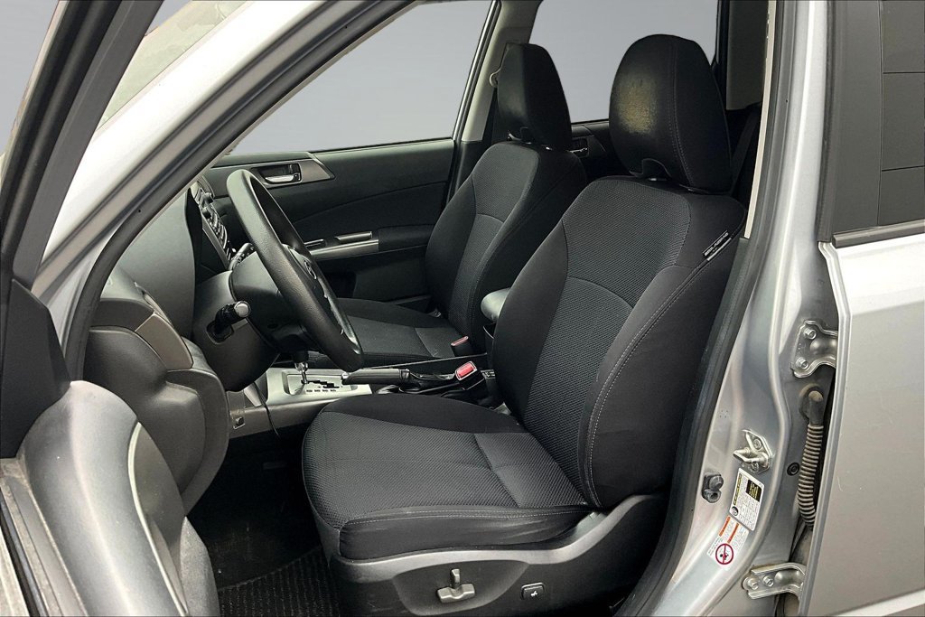 Used 2013 Subaru Forester 2.5X Premium w/ Popular Pkg 2 AWD/4WD image 21