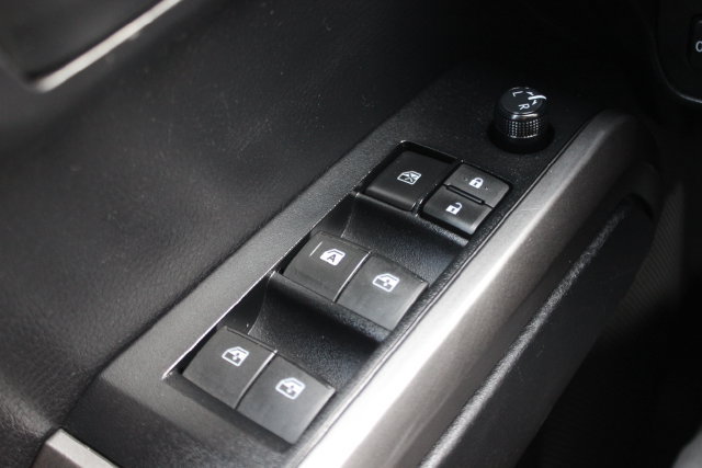 Used 2021 Toyota Tacoma SR5 AWD/4WD image 17