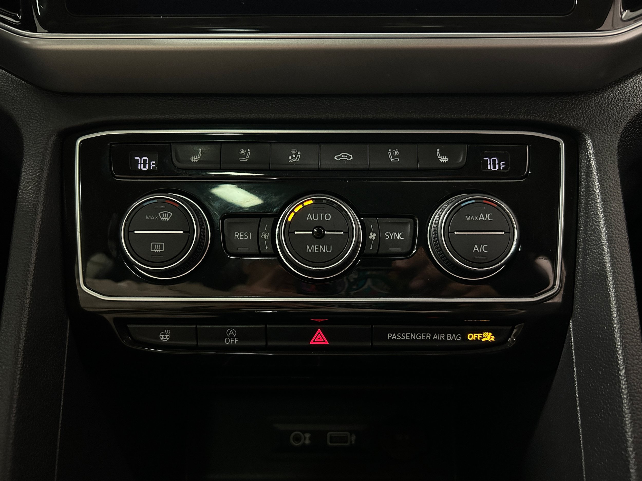 Used 2019 Volkswagen Atlas SEL Premium AWD/4WD image 10