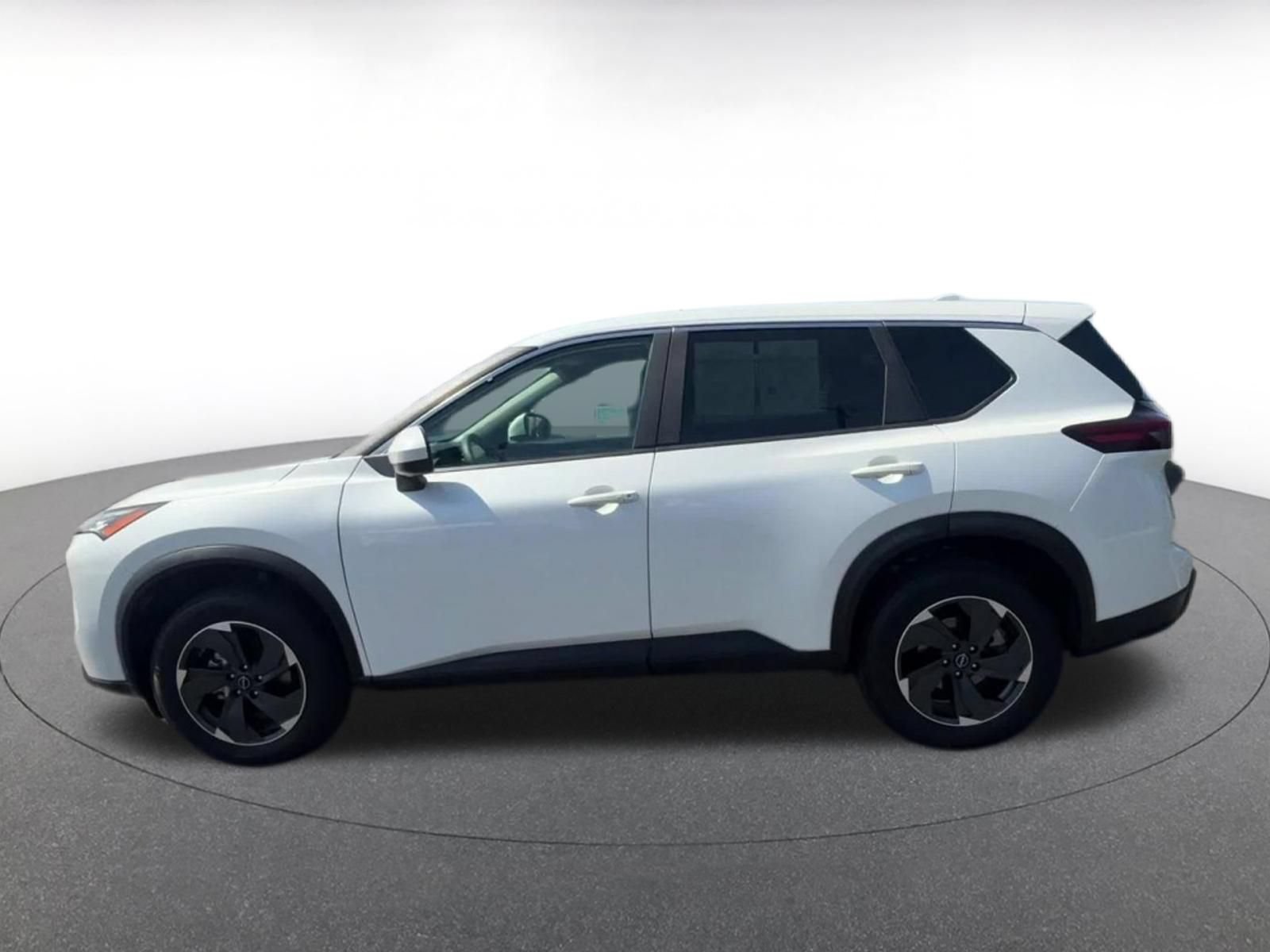 Used 2024 Nissan Rogue SV AWD/4WD image 9