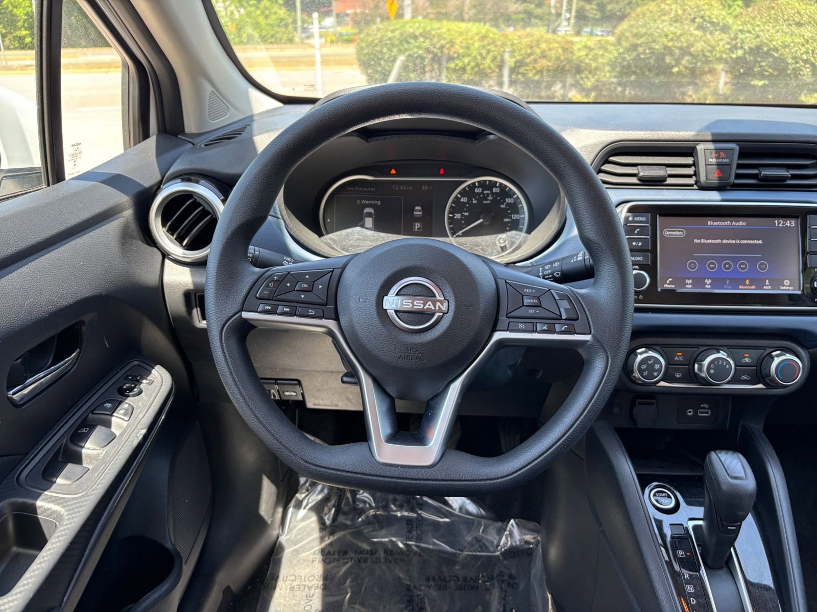 Used 2025 Nissan Versa SV FWD image 32