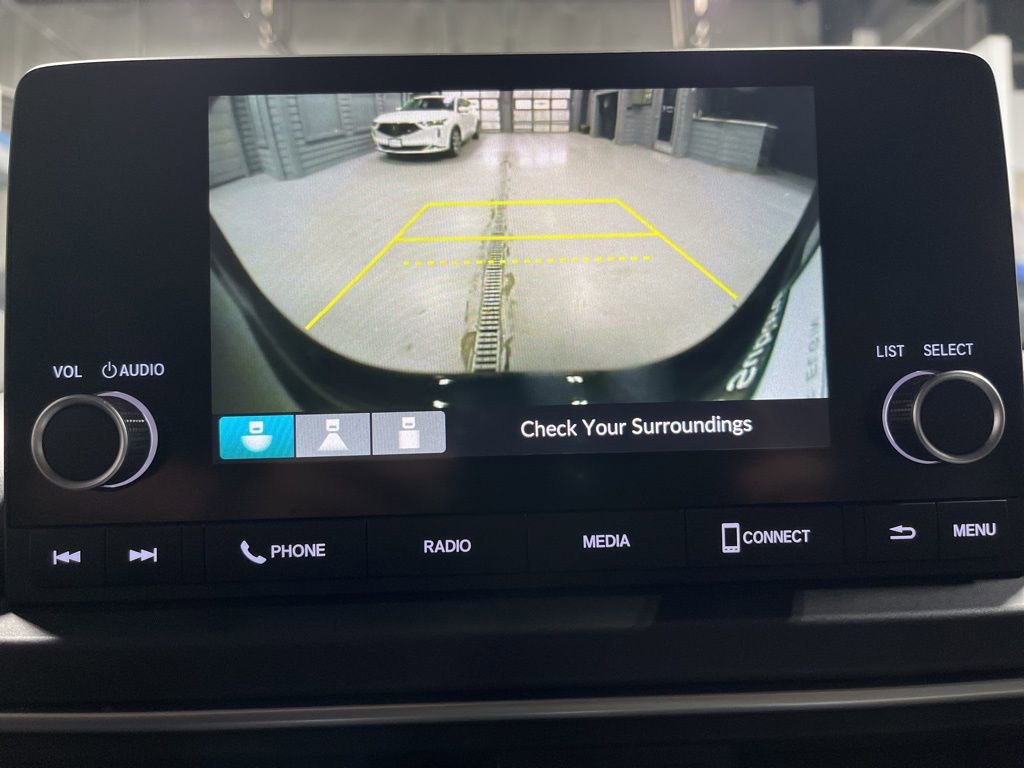 Used 2023 Honda Pilot LX image 23