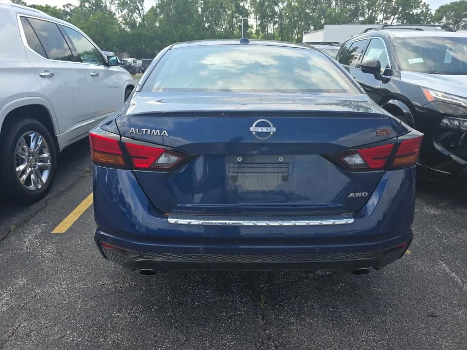Certified 2023 Nissan Altima 2.5 SR w/ SR Premium Package AWD/4WD image 7