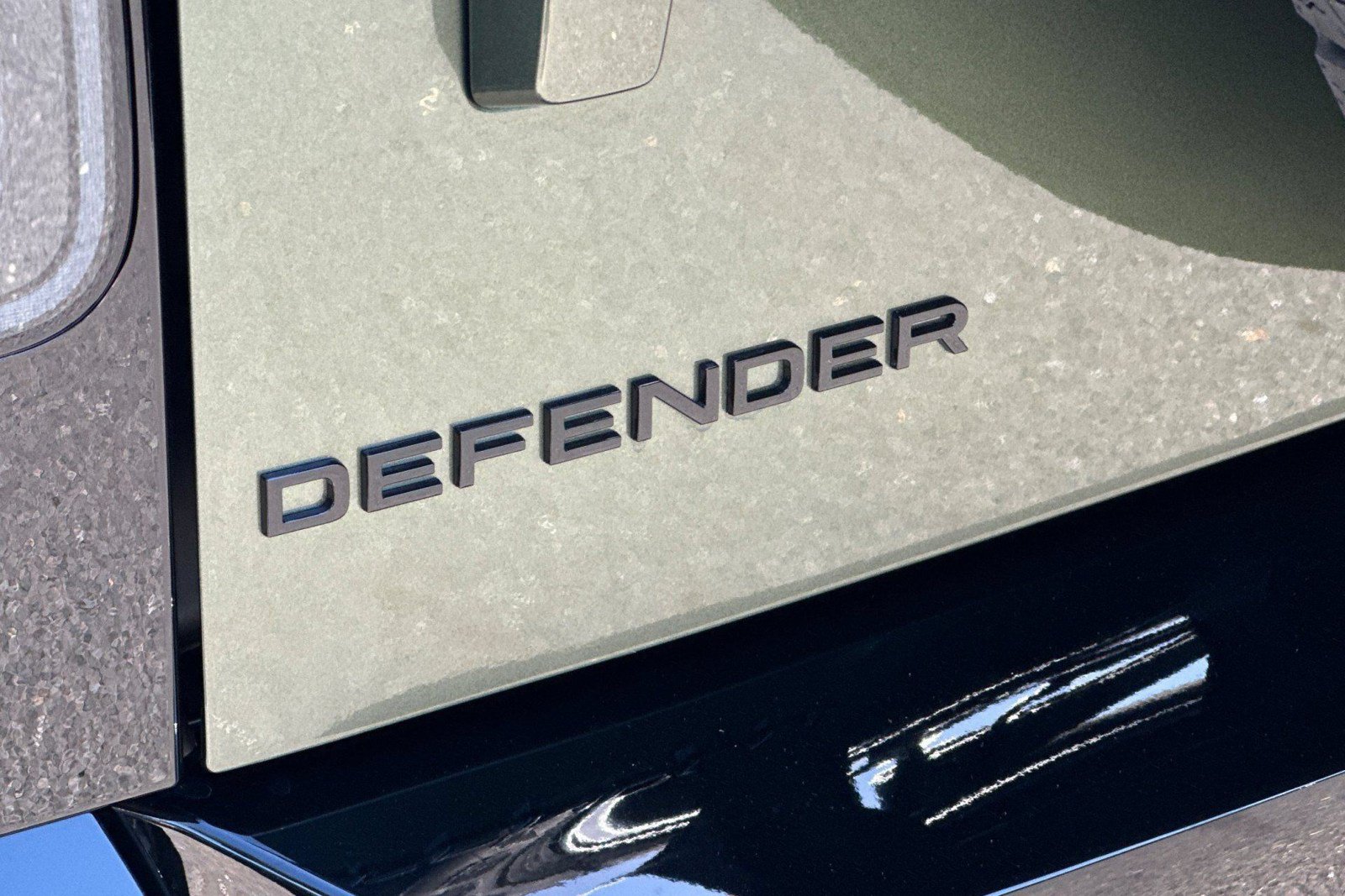 New 2026 Land Rover Defender 110 X-Dynamic SE AWD/4WD image 25