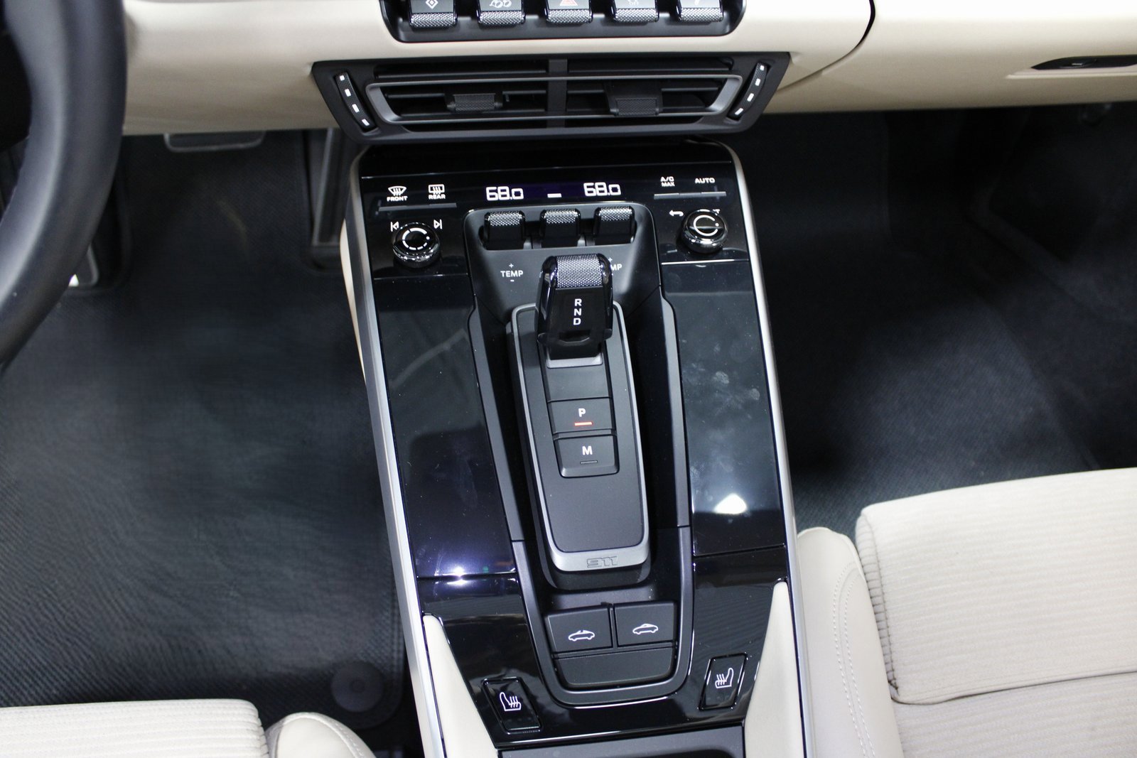 Certified 2021 Porsche 911 Targa 4S image 28