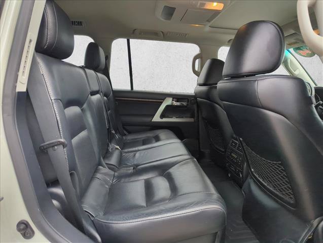 Used 2014 Toyota Land Cruiser AWD/4WD image 20