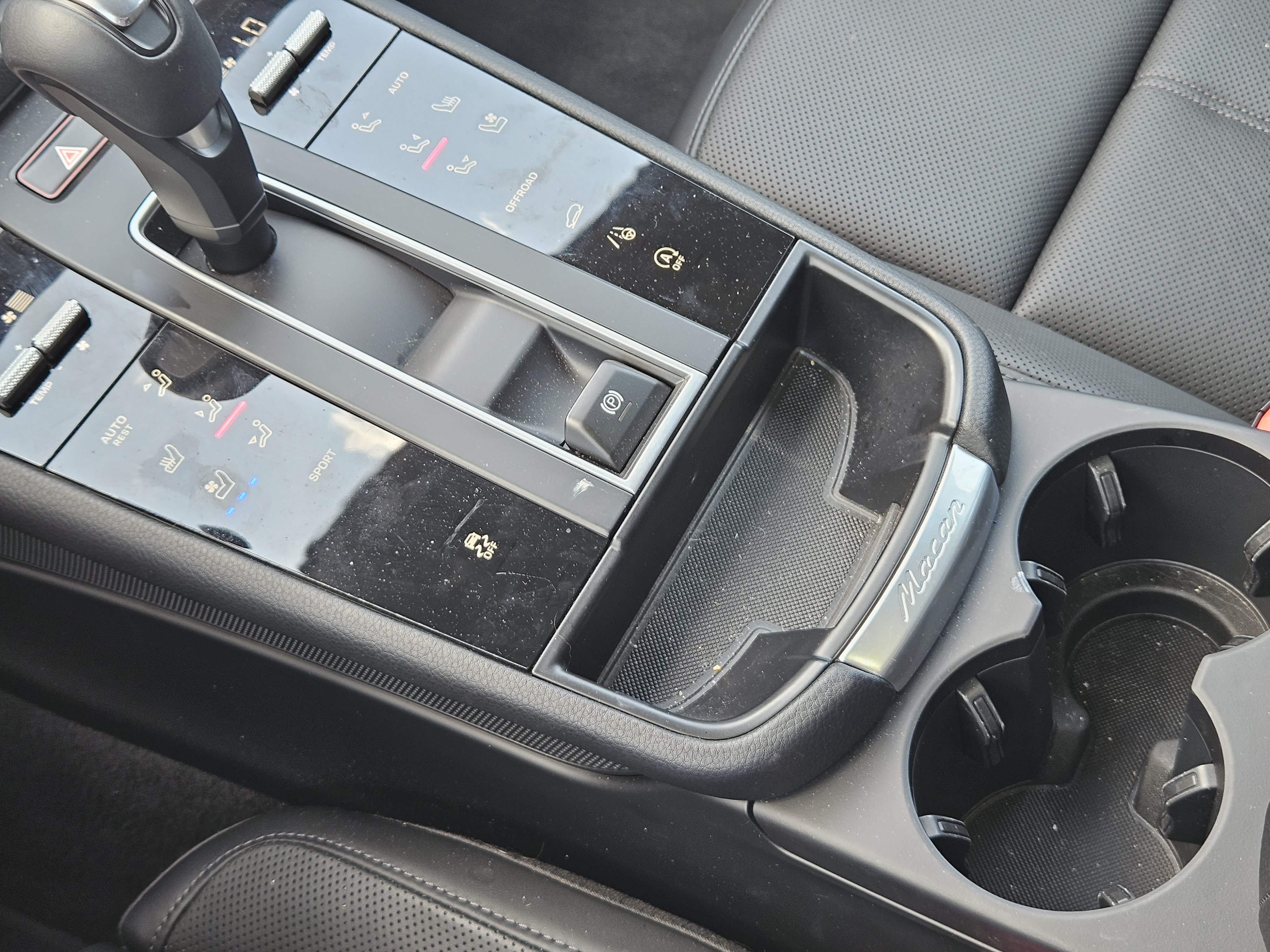 Certified 2026 Porsche Macan AWD/4WD image 20