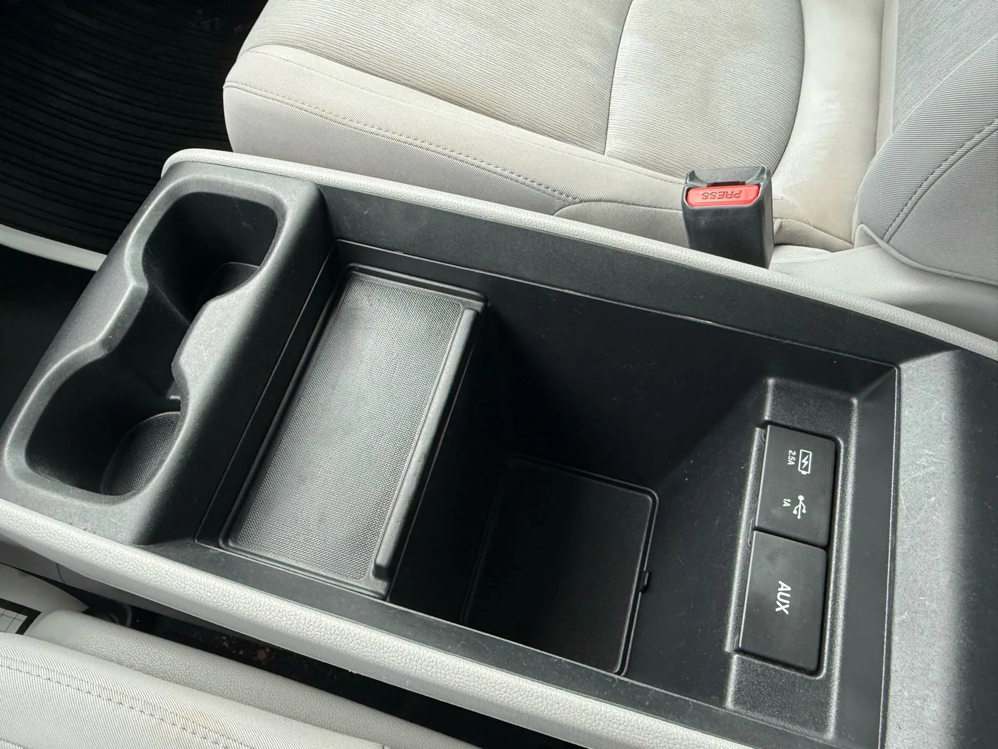 Used 2018 Honda Odyssey LX image 32