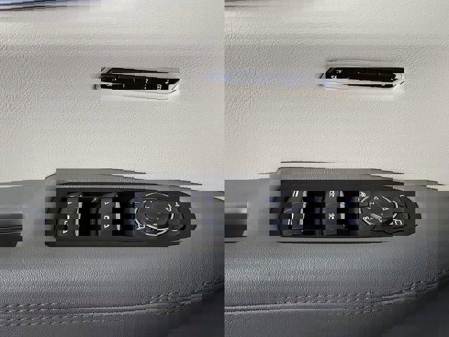 Certified 2022 Cadillac XT5 Premium Luxury image 30