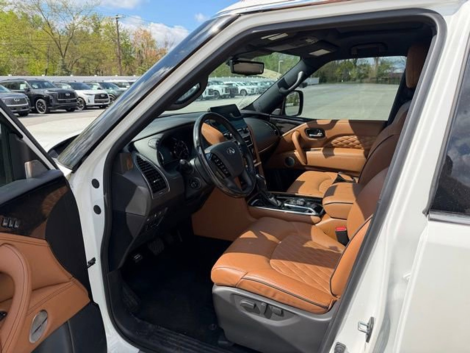 Certified 2024 INFINITI QX80 Sensory image 9