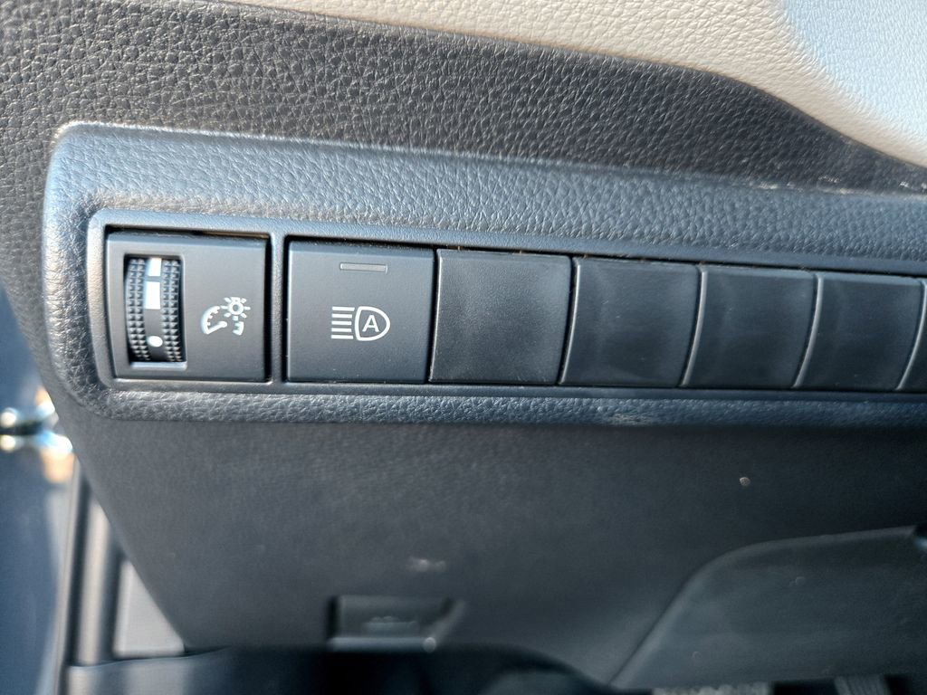 Certified 2025 Toyota Corolla SE image 24