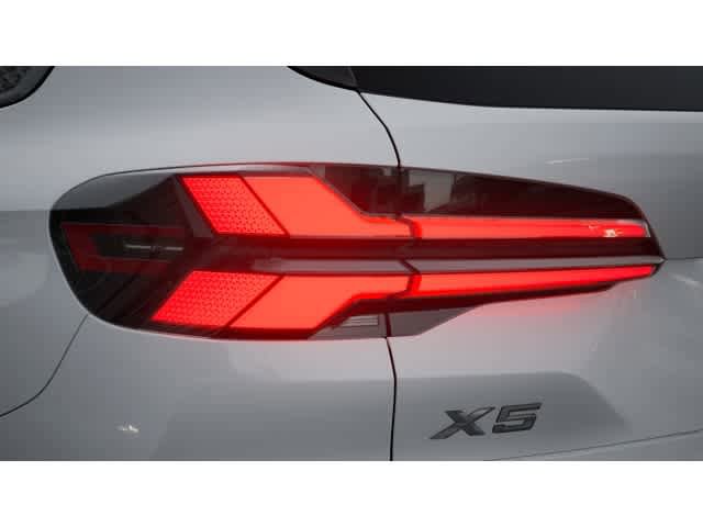 Used 2026 BMW X5 xDrive40i w/ M Sport Package image 8
