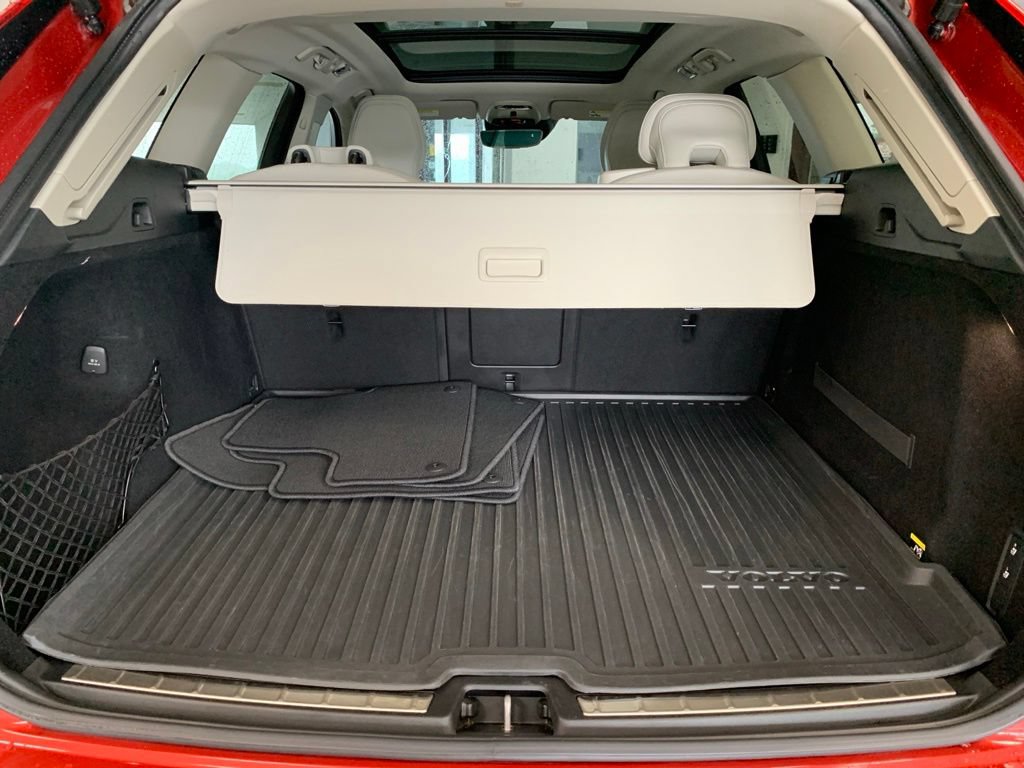 Used 2019 Volvo XC60 T6 Inscription w/ Protection Package AWD/4WD image 11