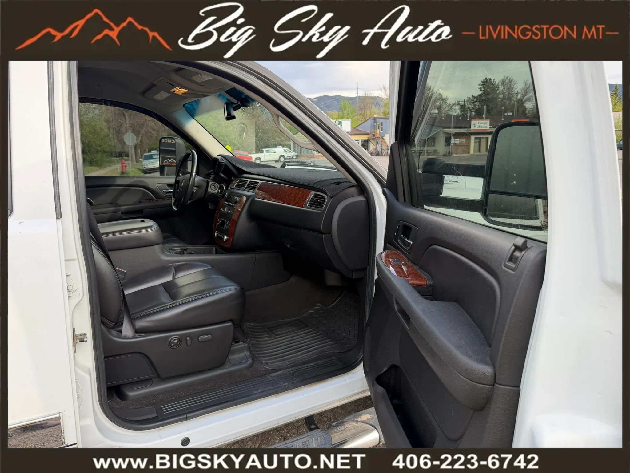 Used 2007 Chevrolet Silverado 2500 LTZ w/ Safety Package AWD/4WD image 21