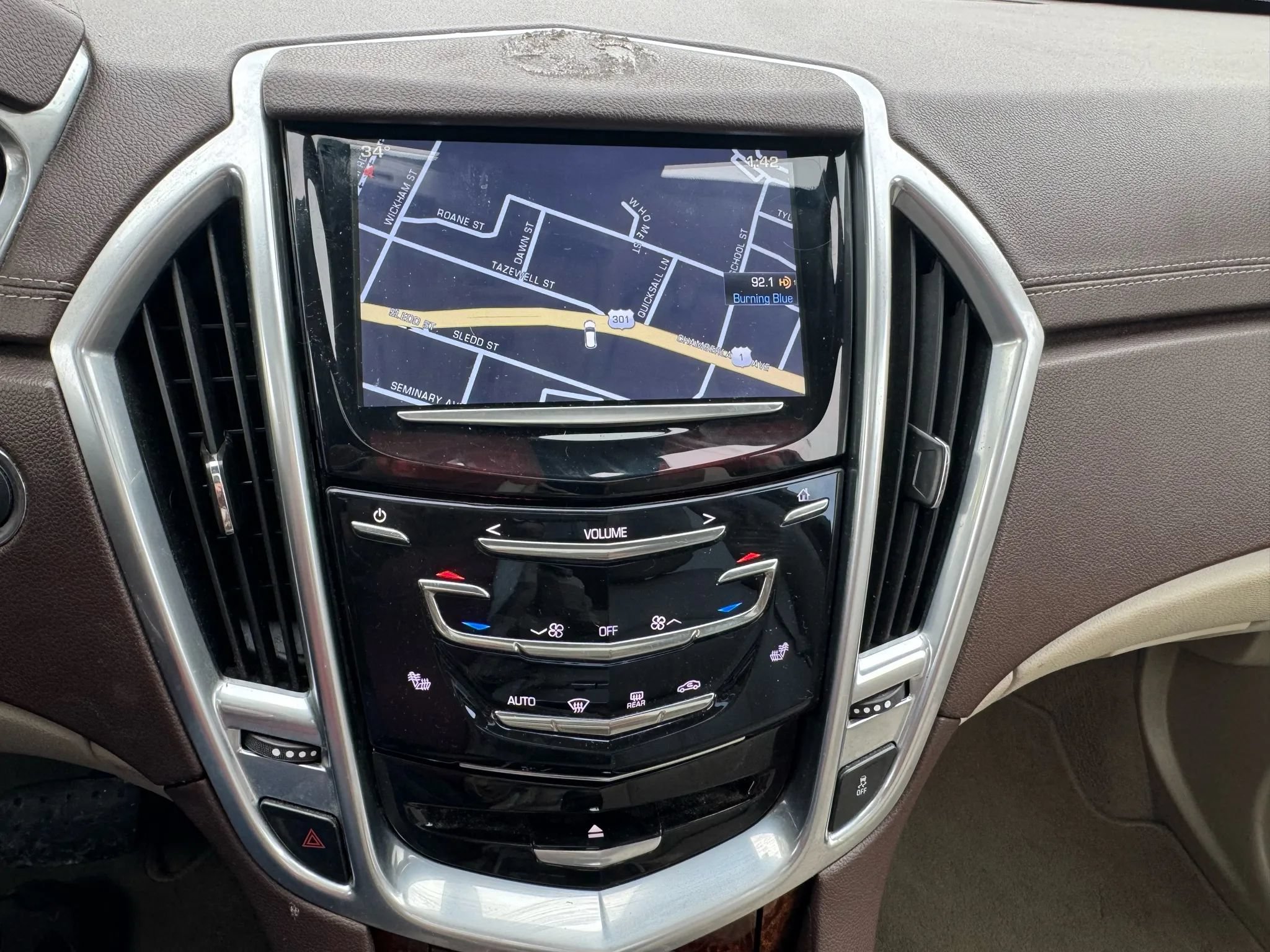 Used 2013 Cadillac SRX Luxury w/ Driver Awareness Package AWD/4WD image 28