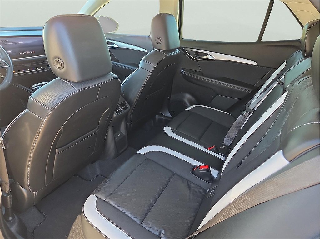 Used 2024 Buick Envision Sport Touring image 9