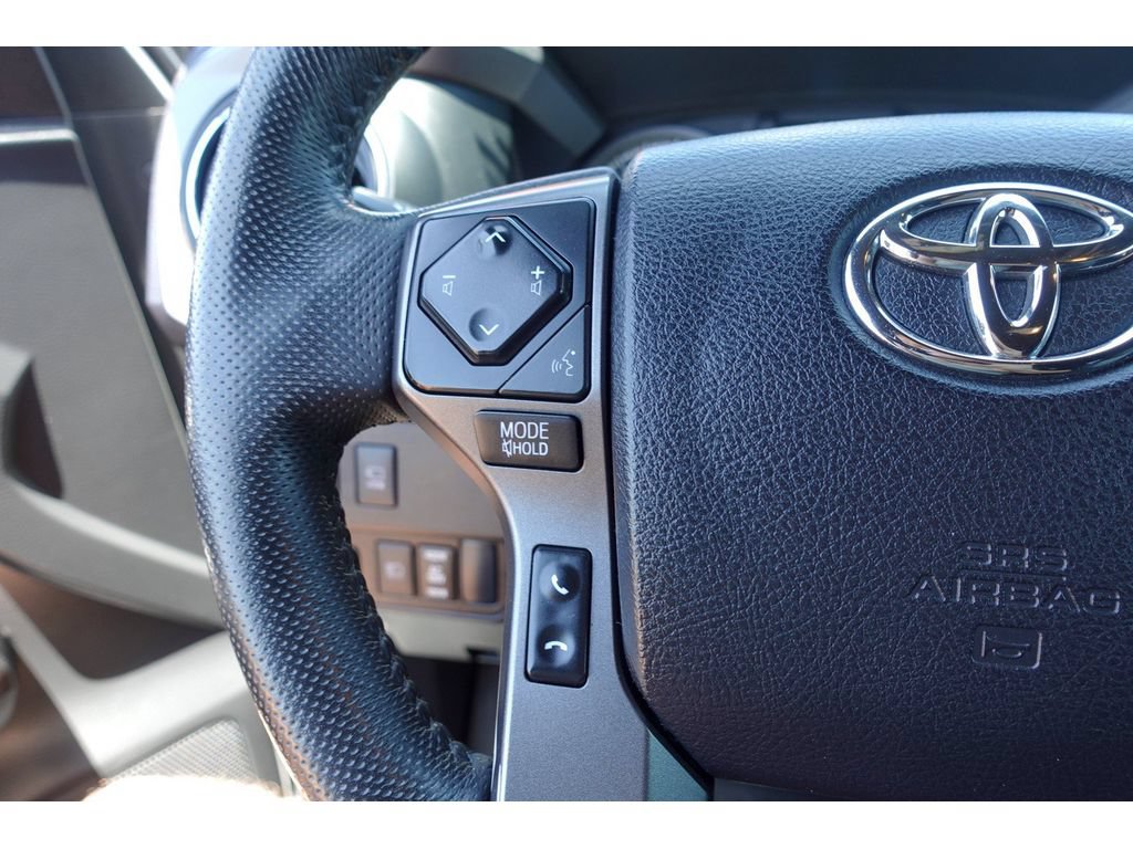 Certified 2023 Toyota Tacoma TRD Off-Road w/ Advanced Technology Package AWD/4WD image 17