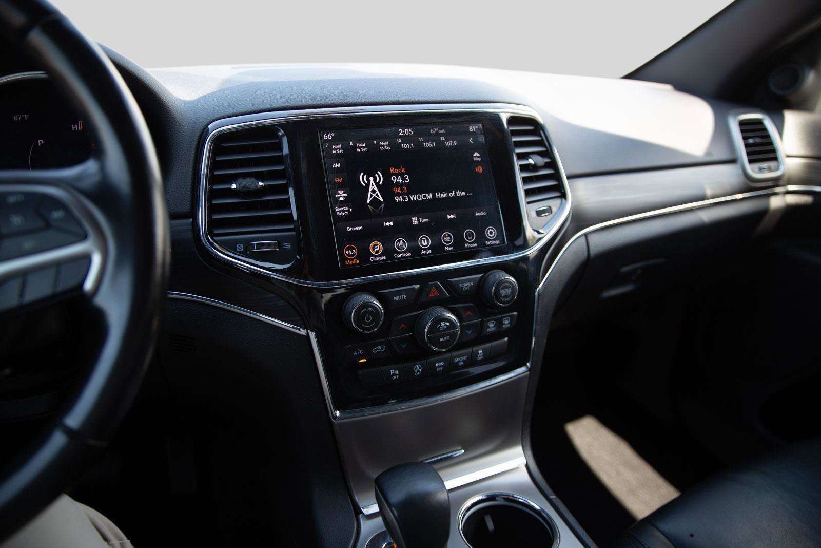 Used 2021 Jeep Grand Cherokee Limited AWD/4WD image 14