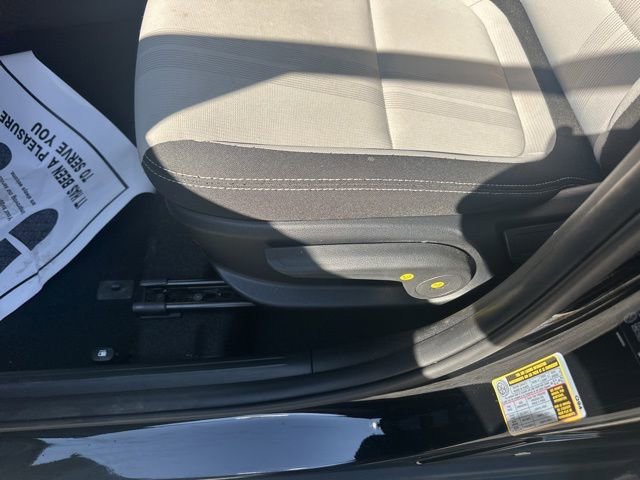 Used 2025 Hyundai Venue SEL image 6