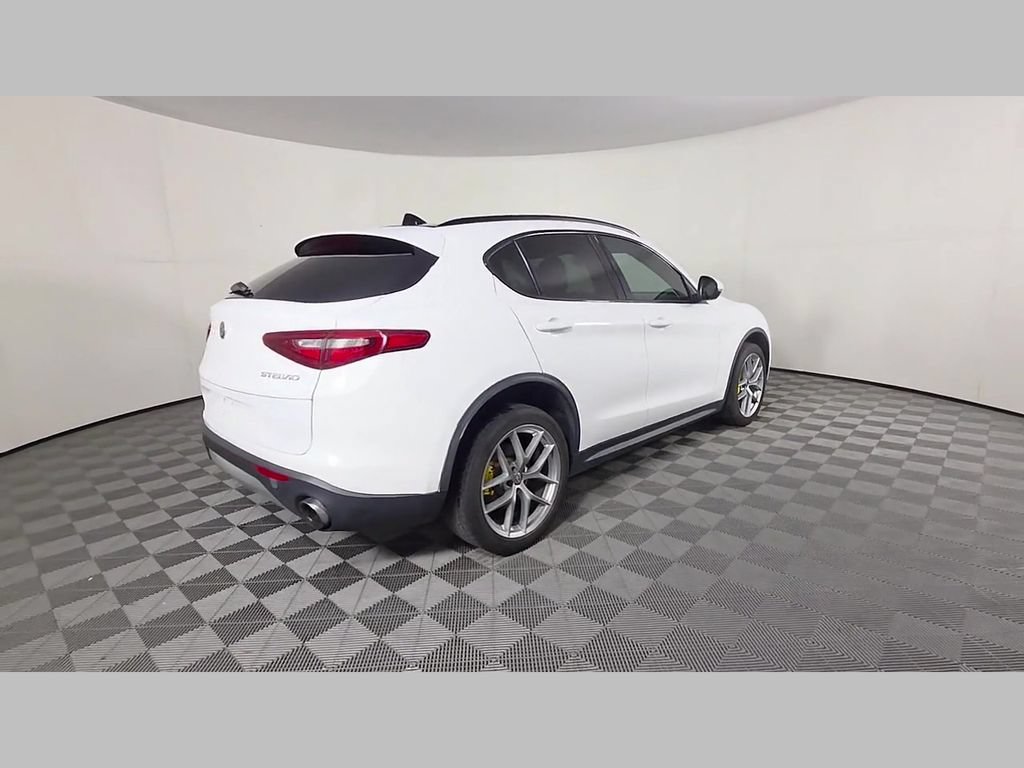 Used 2018 Alfa Romeo Stelvio Ti Sport AWD/4WD image 40