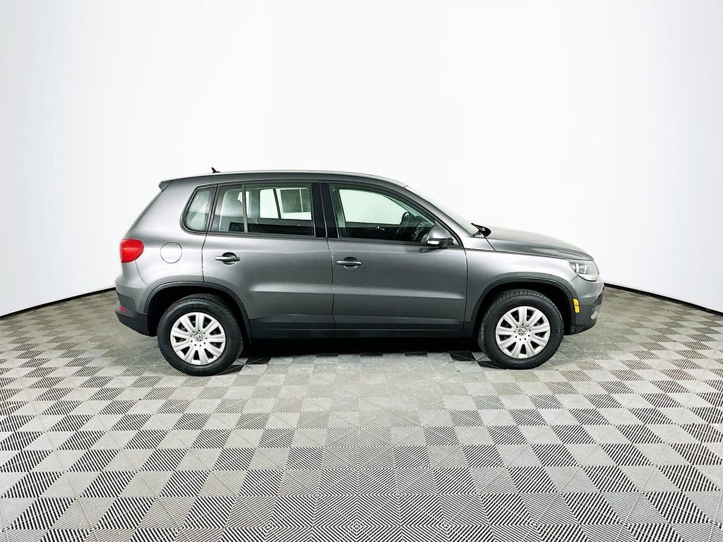 Used 2012 Volkswagen Tiguan S image 11