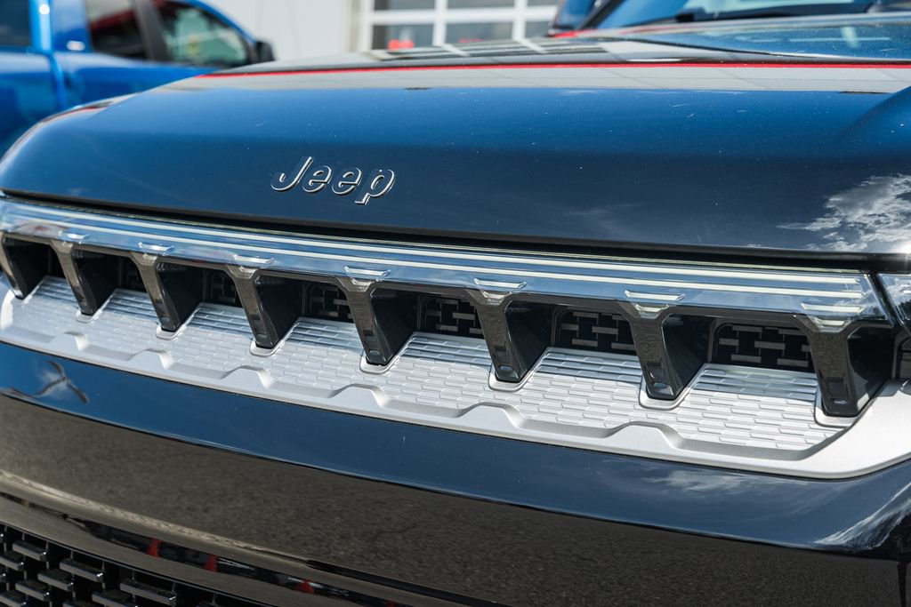 New 2026 Jeep Grand Wagoneer 4WD image 13