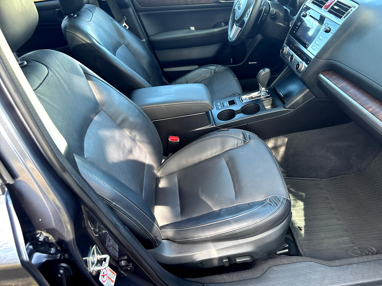 Used 2017 Subaru Outback 2.5i Limited image 9