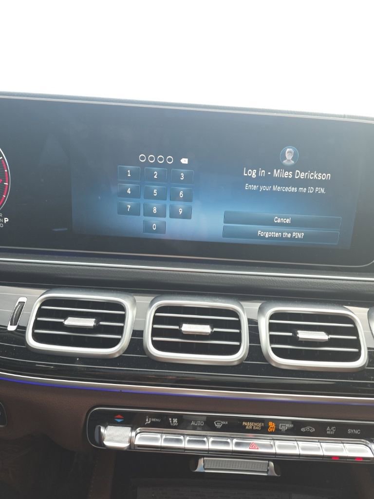 Used 2025 Mercedes-Benz GLS 450 4MATIC image 49