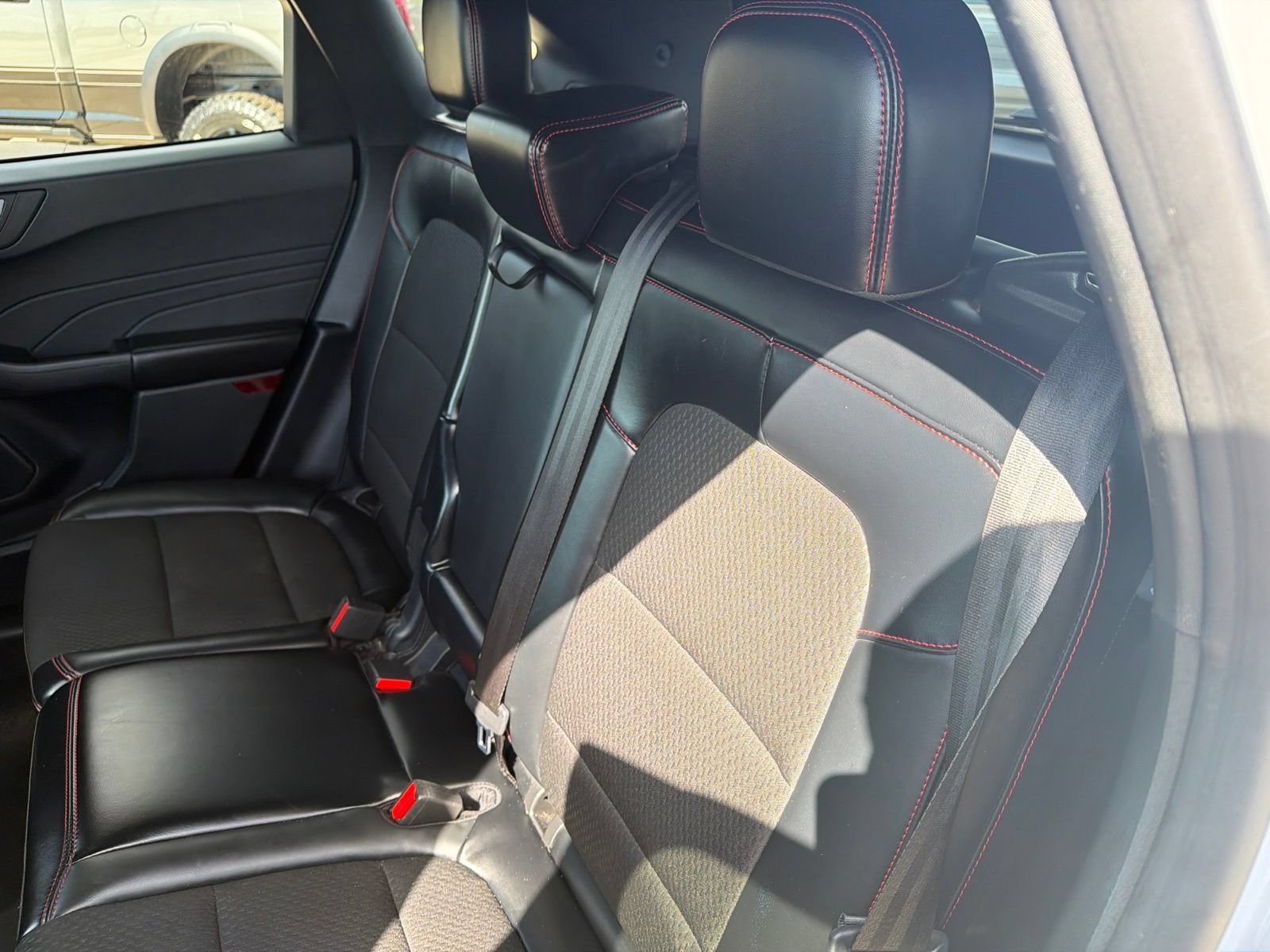 Used 2025 Ford Escape ST-Line FWD image 17