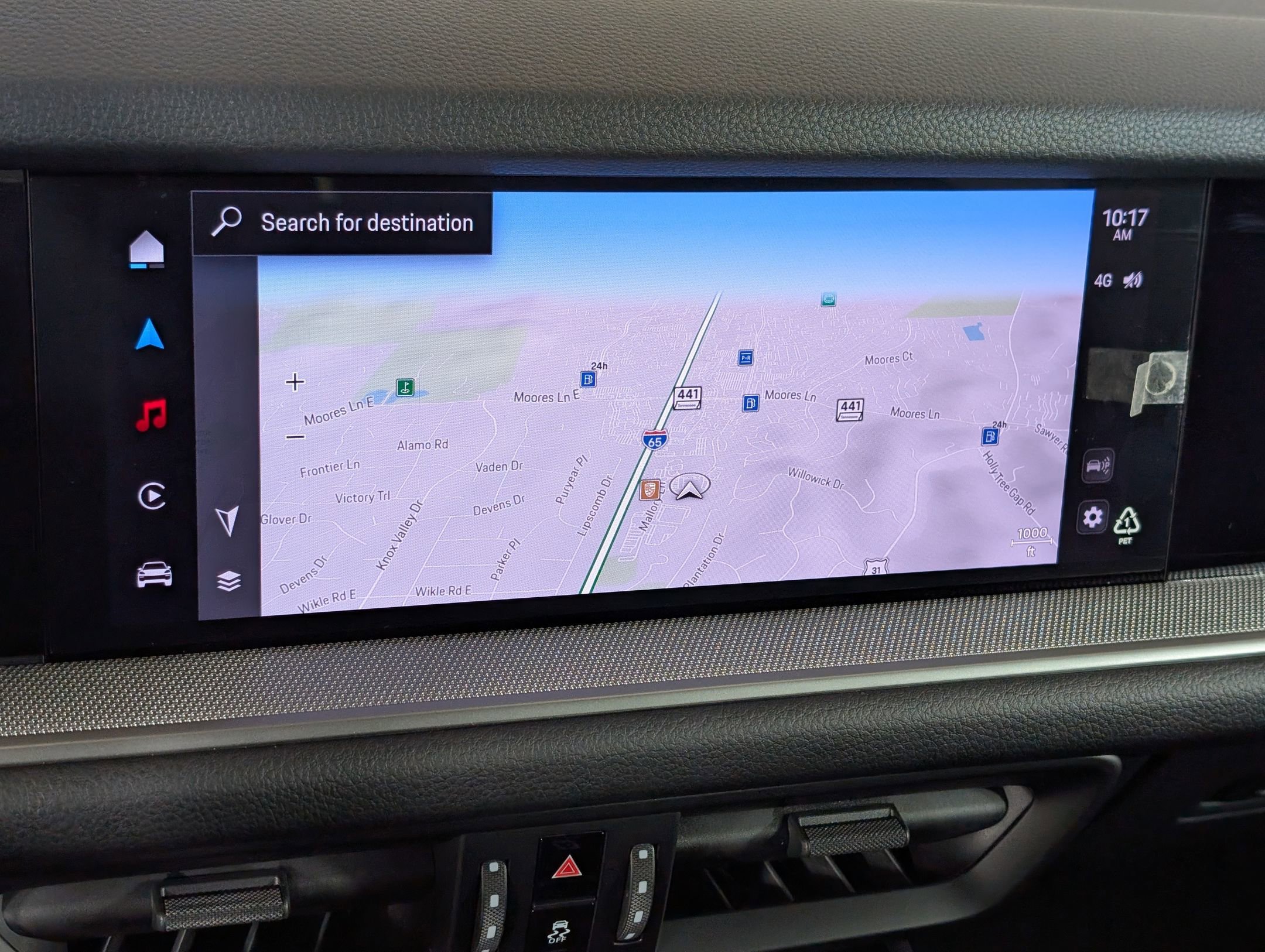 Used 2025 Porsche Cayenne image 28