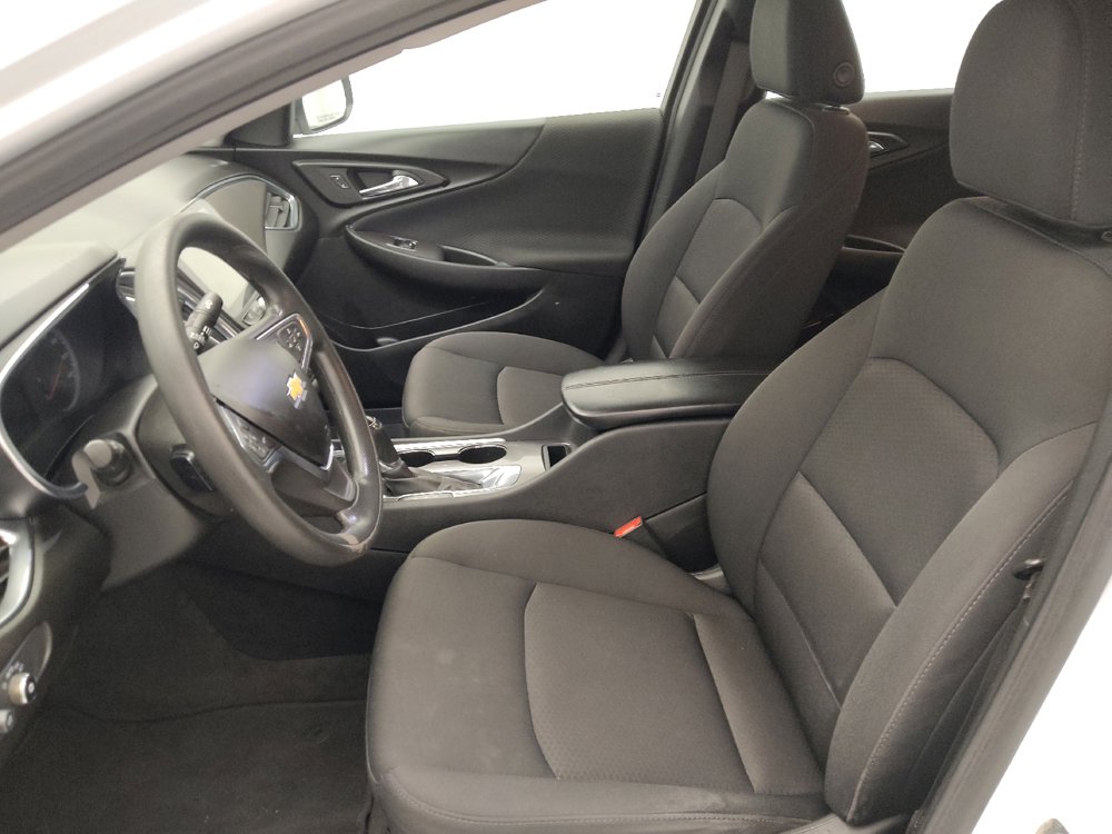 Used 2019 Chevrolet Malibu LT FWD image 17