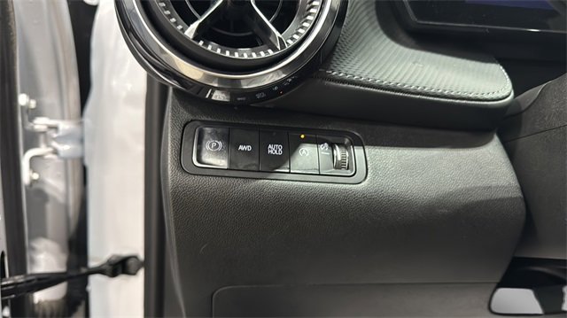 Used 2025 Chevrolet Equinox LT image 15