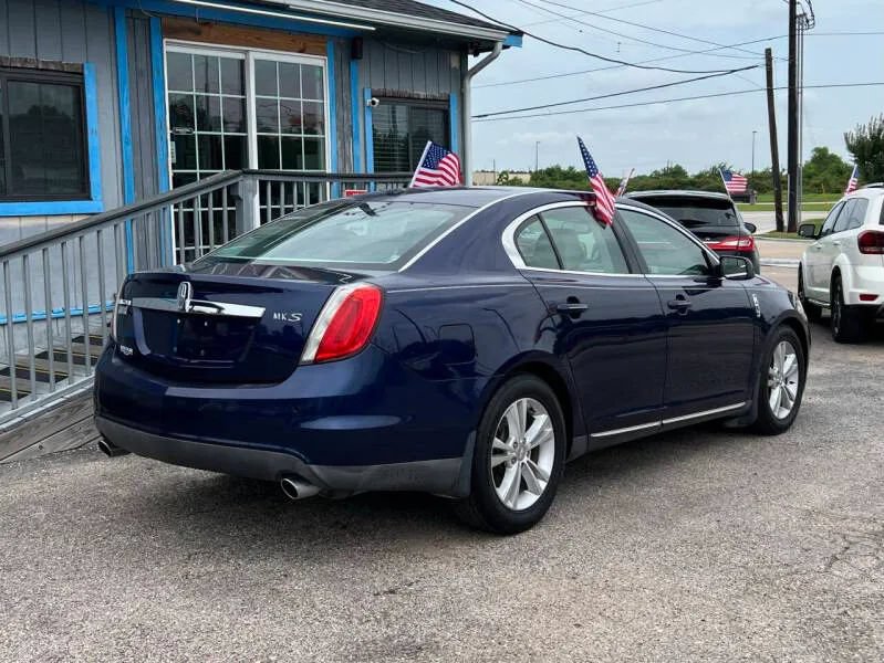 Used 2011 Lincoln MKS FWD image 6