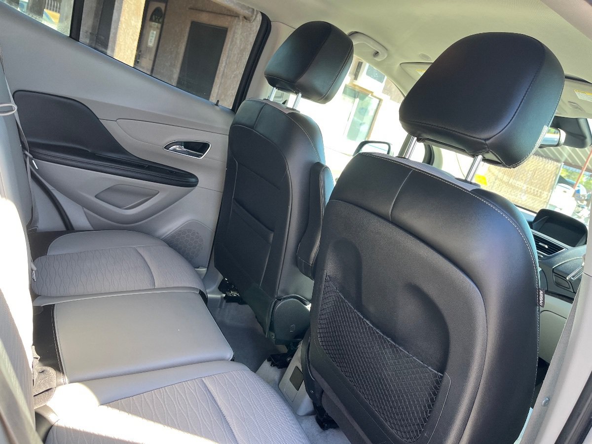 Used 2015 Buick Encore FWD image 31