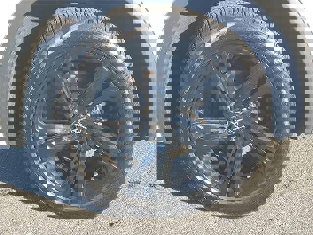 Certified 2024 Volkswagen Tiguan SE R-Line image 5