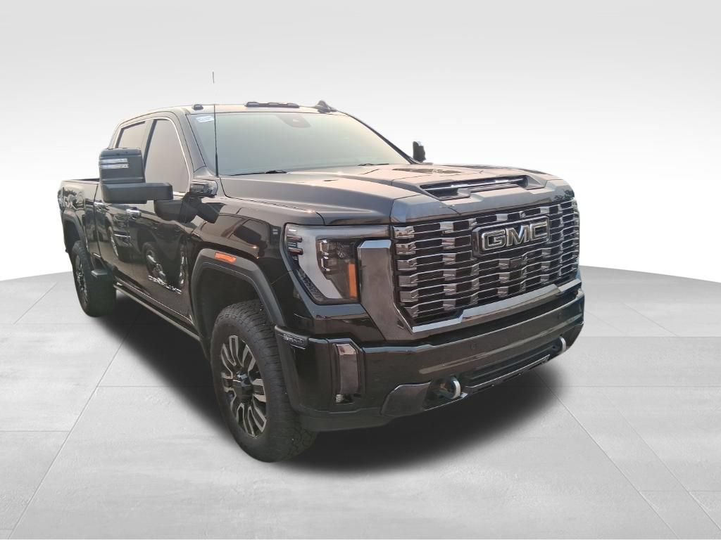 Used 2024 GMC Sierra 2500 Denali Ultimate w/ Max Trailering Package AWD/4WD image 3