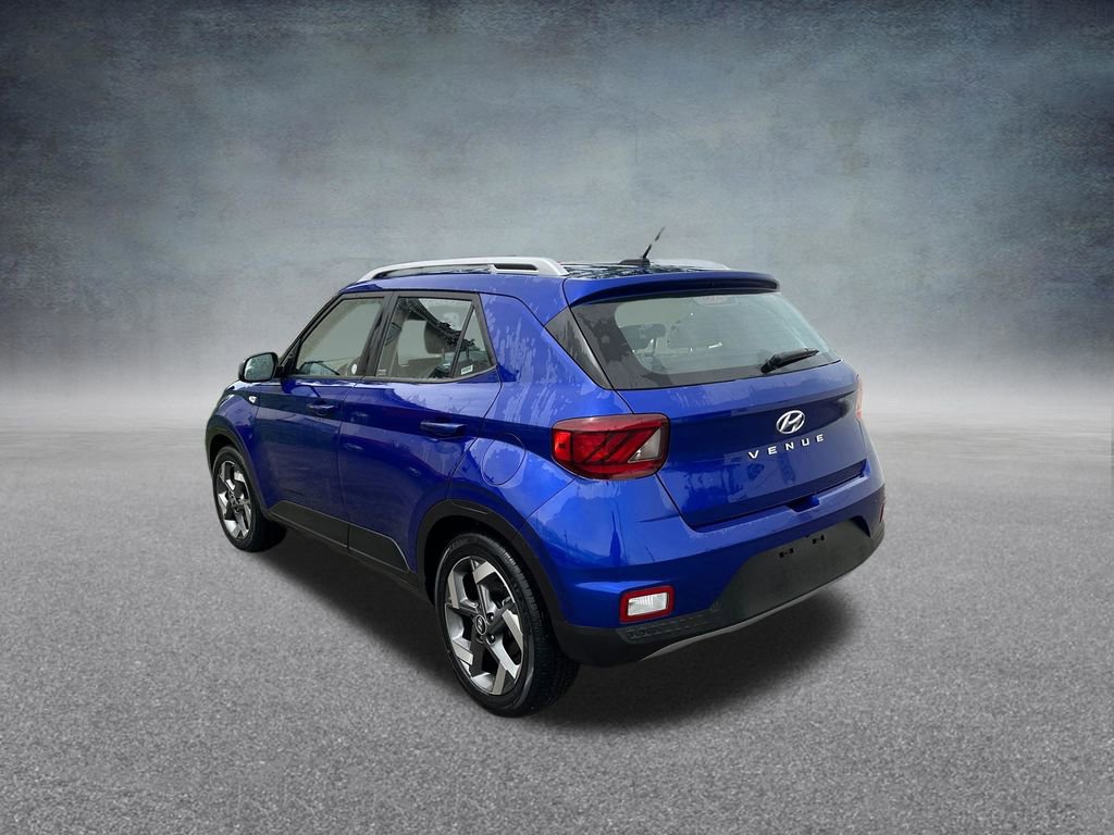 Used 2025 Hyundai Venue Limited FWD image 36