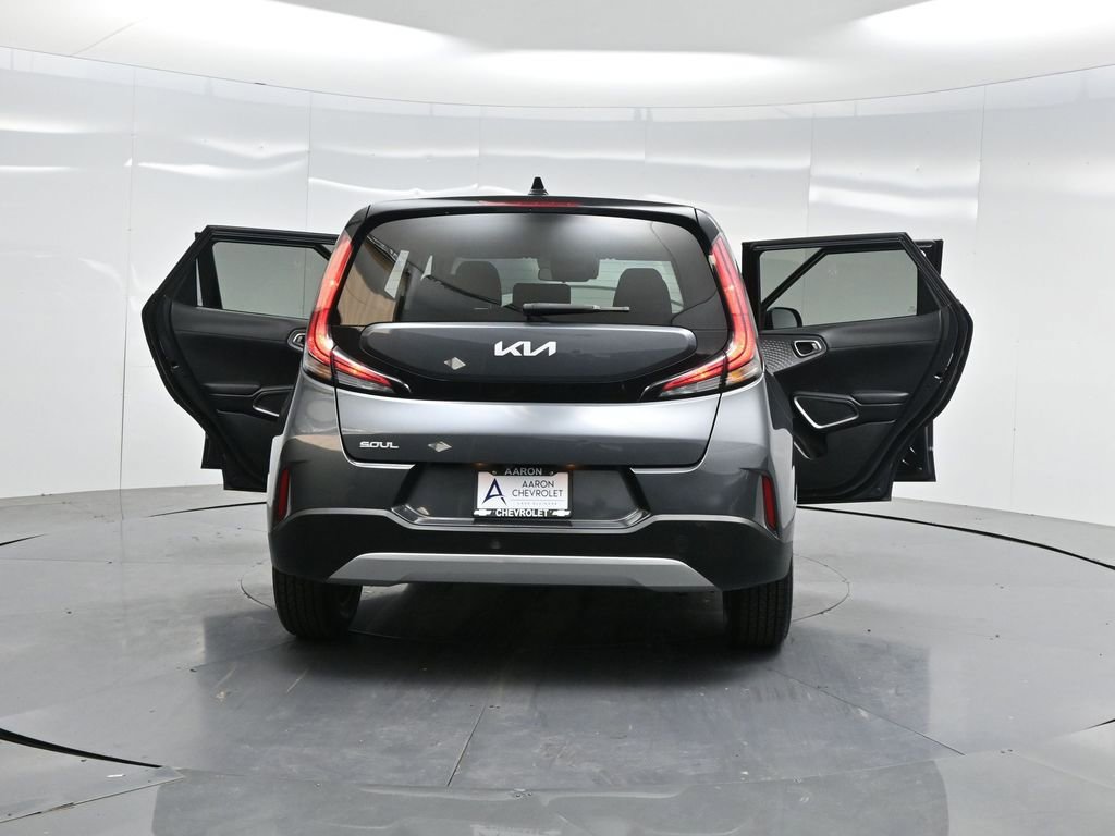Used 2023 Kia Soul LX w/ LX Technology Package image 42