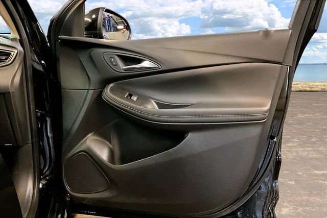 Used 2023 Buick Encore GX Select w/ Sport Touring Package image 27