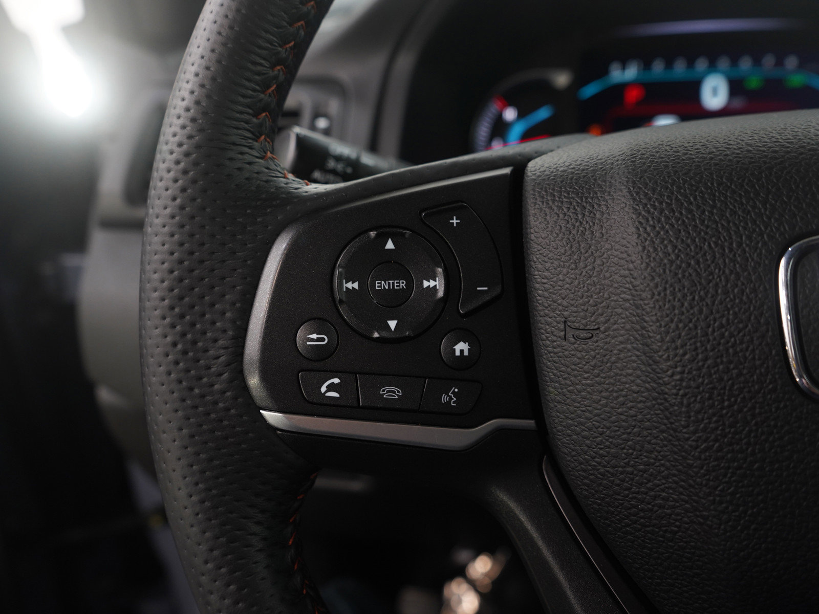 Used 2022 Honda Pilot TrailSport image 18