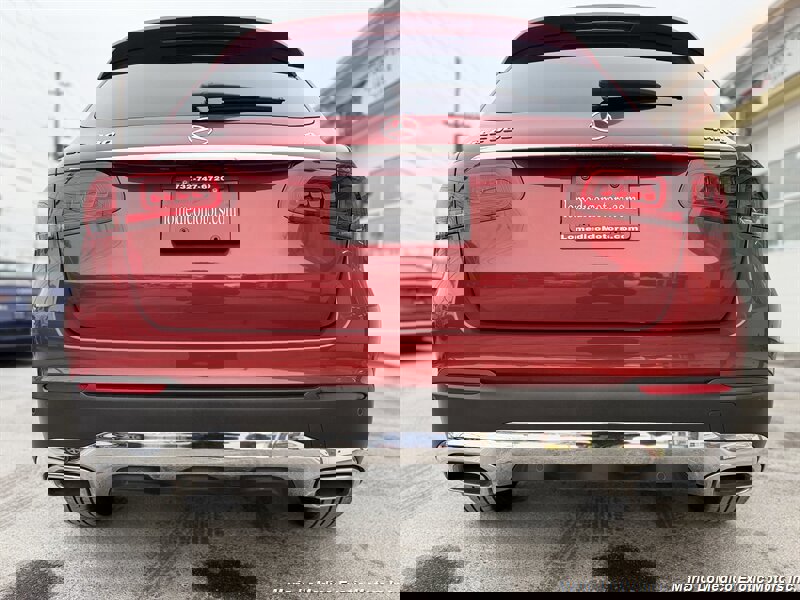 Used 2022 Mercedes-Benz GLC 300 4MATIC w/ Premium Package Lite image 4