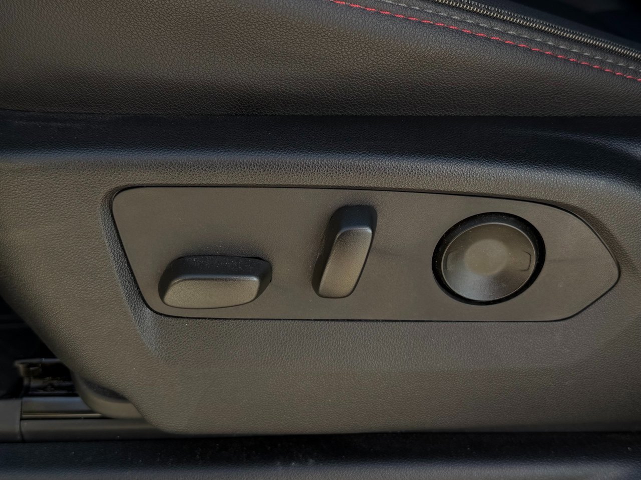 Certified 2024 Chevrolet Tahoe RST w/ Luxury Package image 26