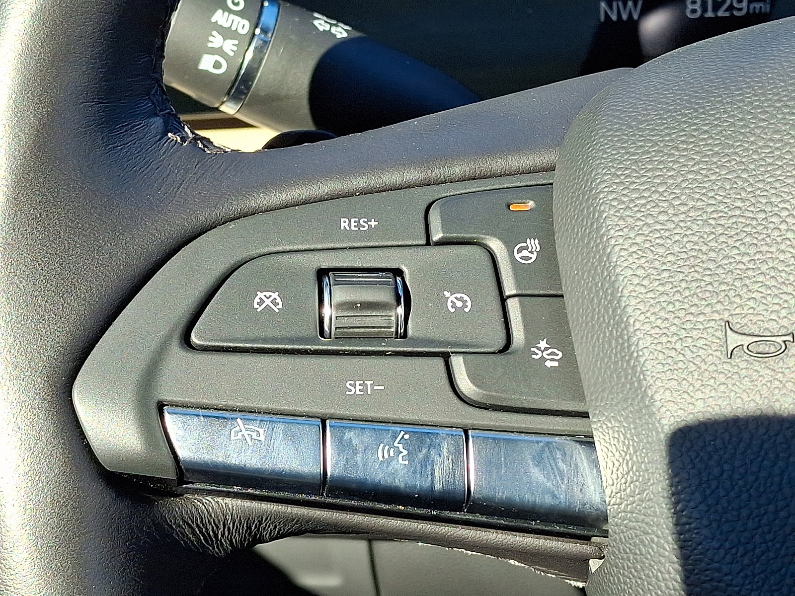 Used 2024 Cadillac XT4 Luxury w/ Cold Weather Package image 23