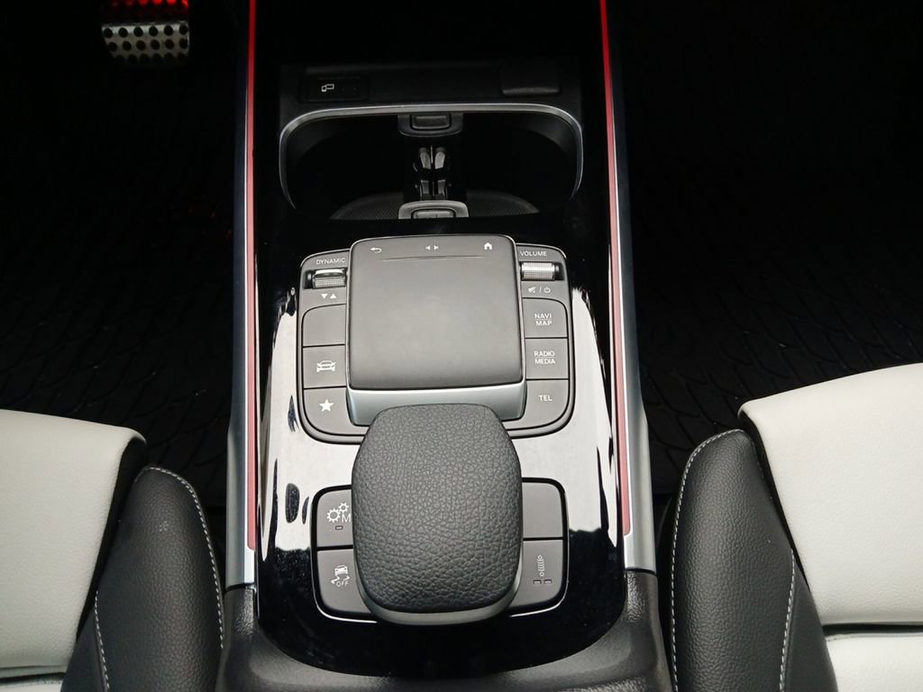 Used 2022 Mercedes-Benz GLB 35 AMG 4MATIC image 10